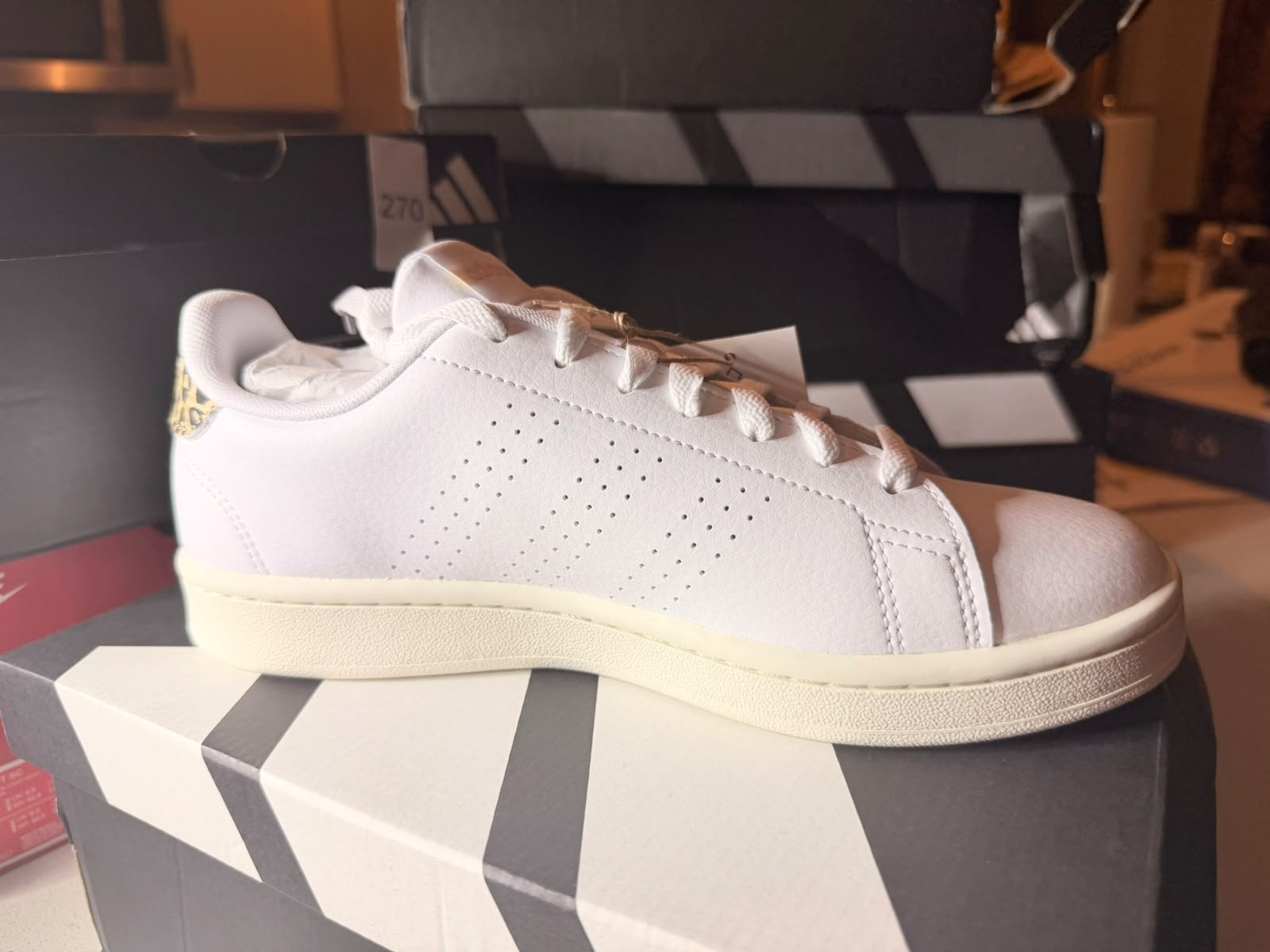 Adidas Advantage Women's 7